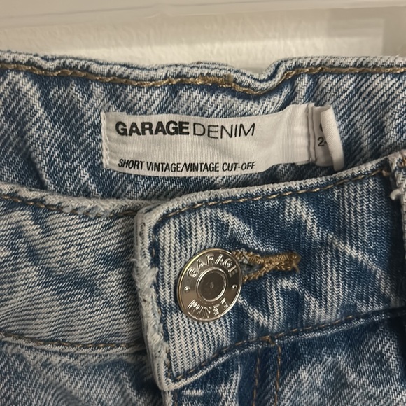 Vintage Cut-Off Denim Short - Picture 2 of 5